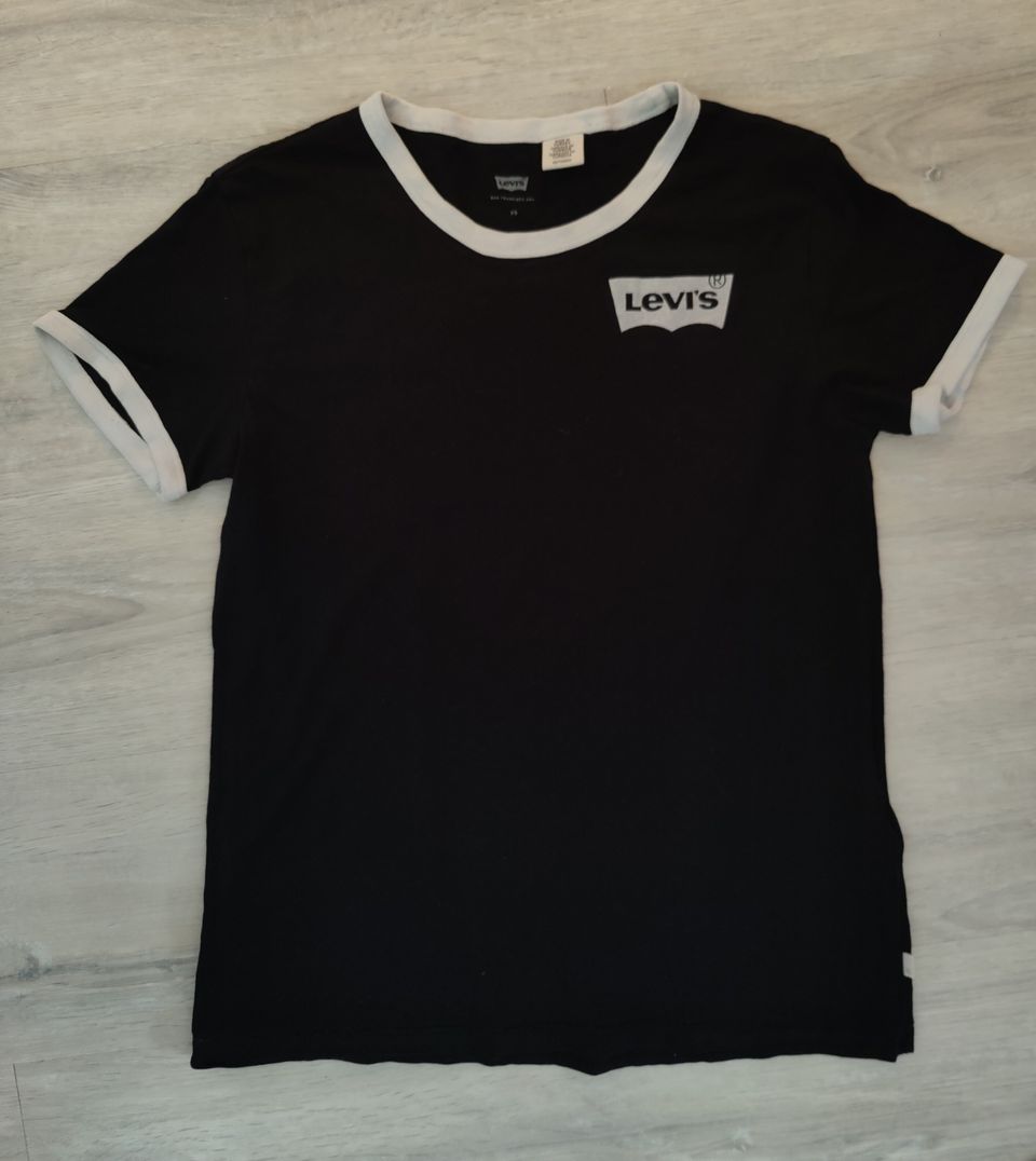 Levi's t-paita, koko XS