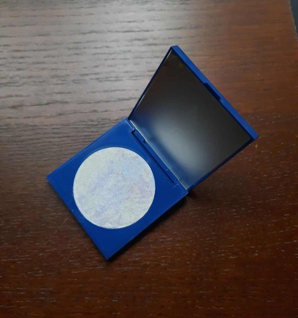 Hedwig highlighter korostusväri. Meikit meikki