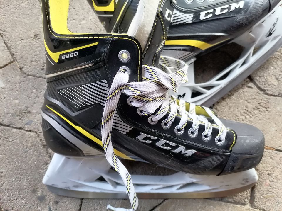 CCM Supertacks 9360