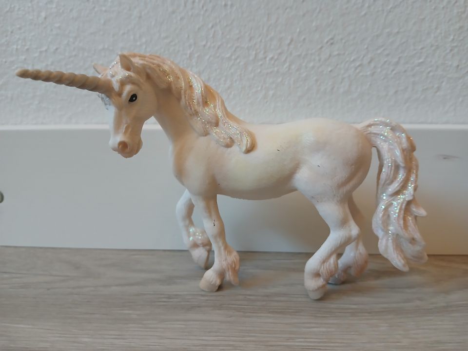 Schleich yksisarvis tamma