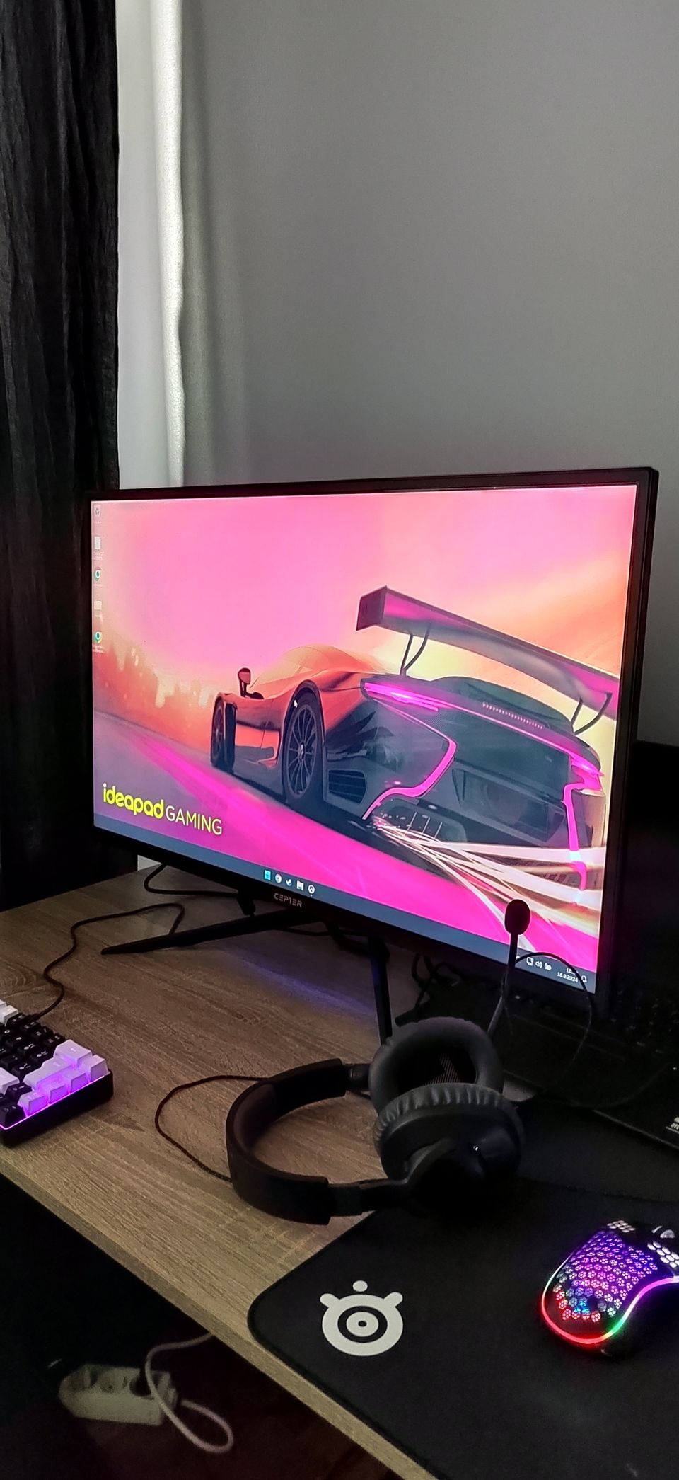 Uusi Cepter Zen 32" 1080p, 144hz