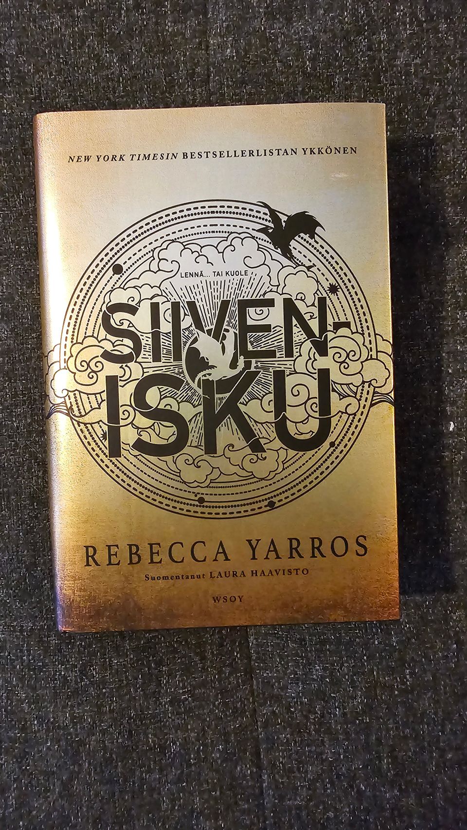 Siivenisku by Rebecca Yarros SIGNEERATTU!