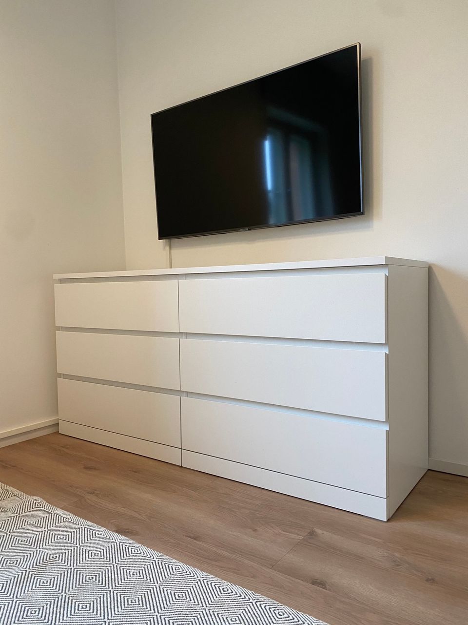 Ikea Malm lipasto