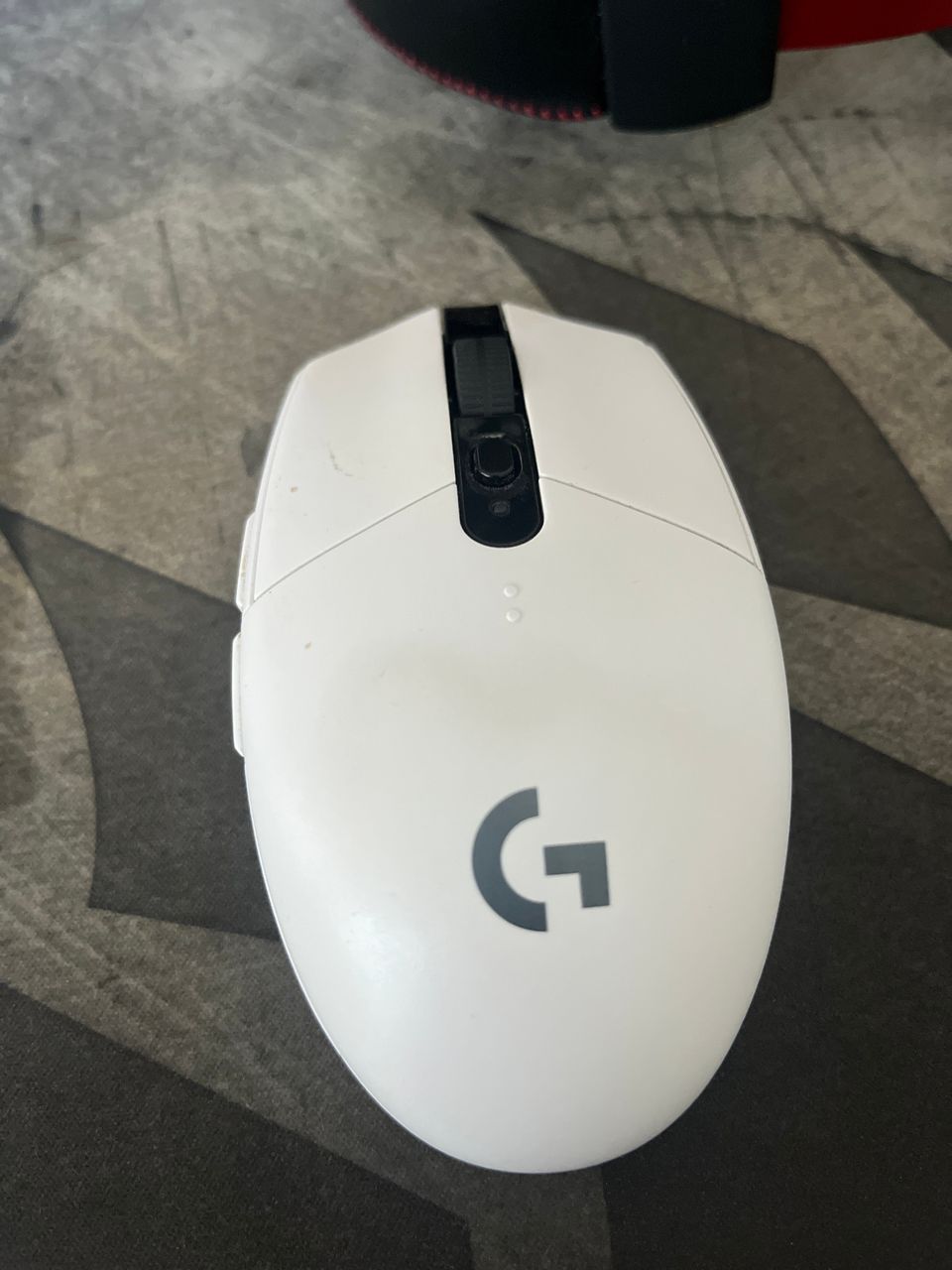 Logitech g305