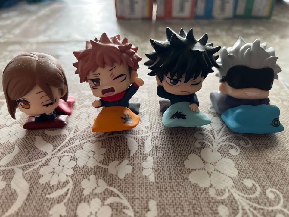 Jujutsu Kaisen figuureja