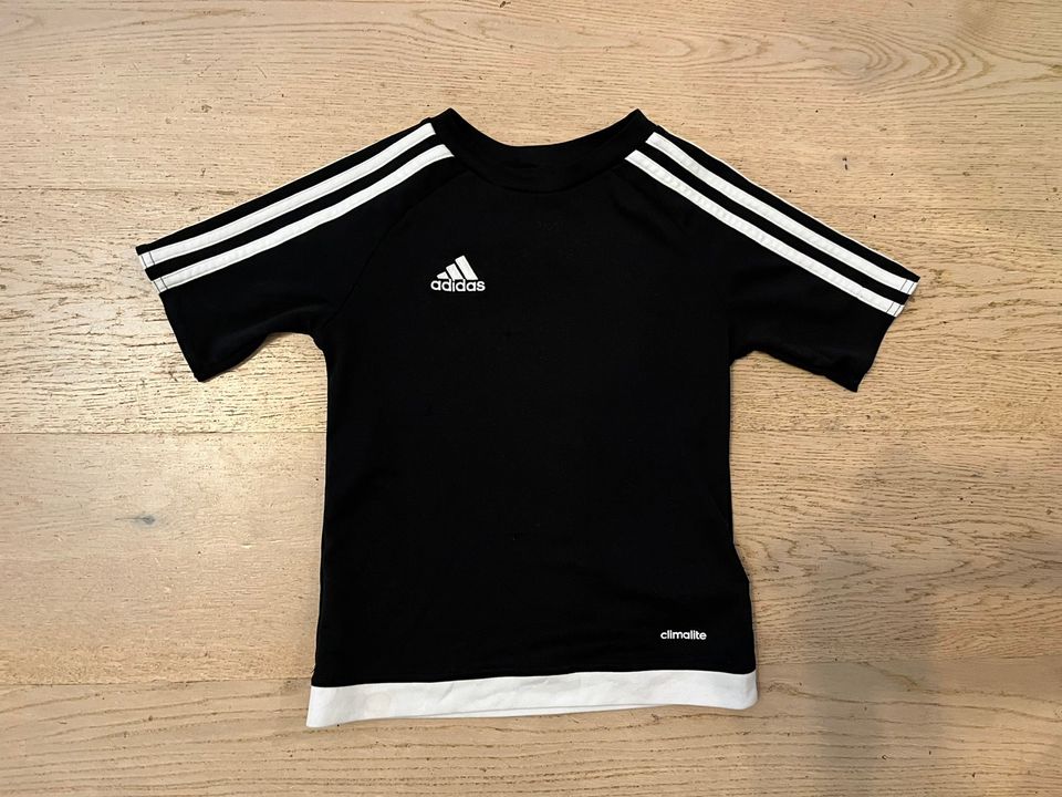 Adidas urheilupaita koko 128 cm