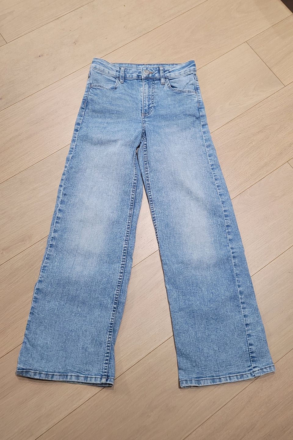 H&m tyttöjen farkut 140 cm