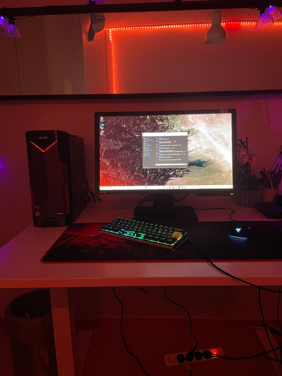 Acer Nitro N50-600 + BenQ XL2411Z 144Hz Pelinäyttö – Tehokas Pelipaketti