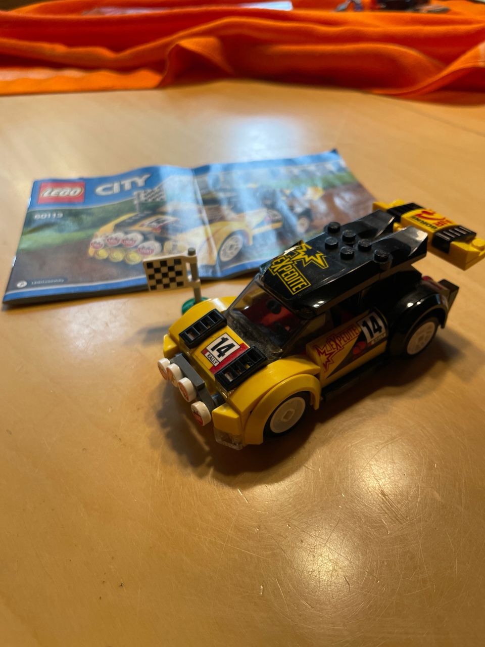 Lego City ralliauto