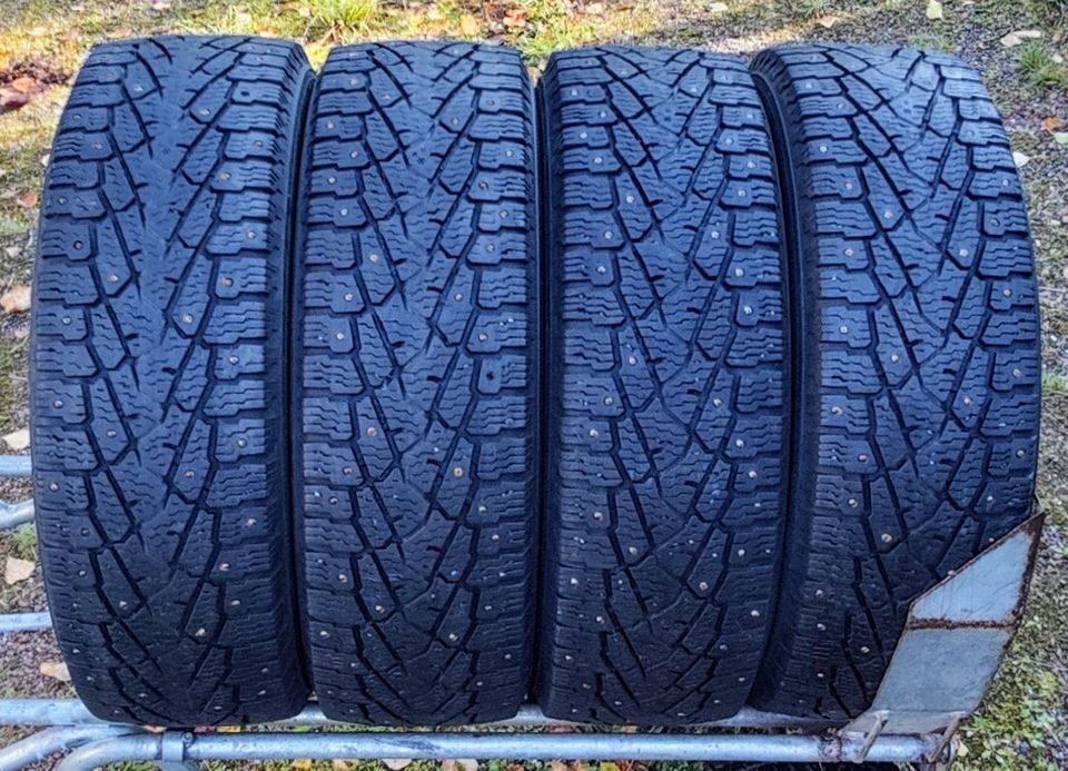 Pakuun 205/65R16C Hakkapeliitta C3 nastakumit