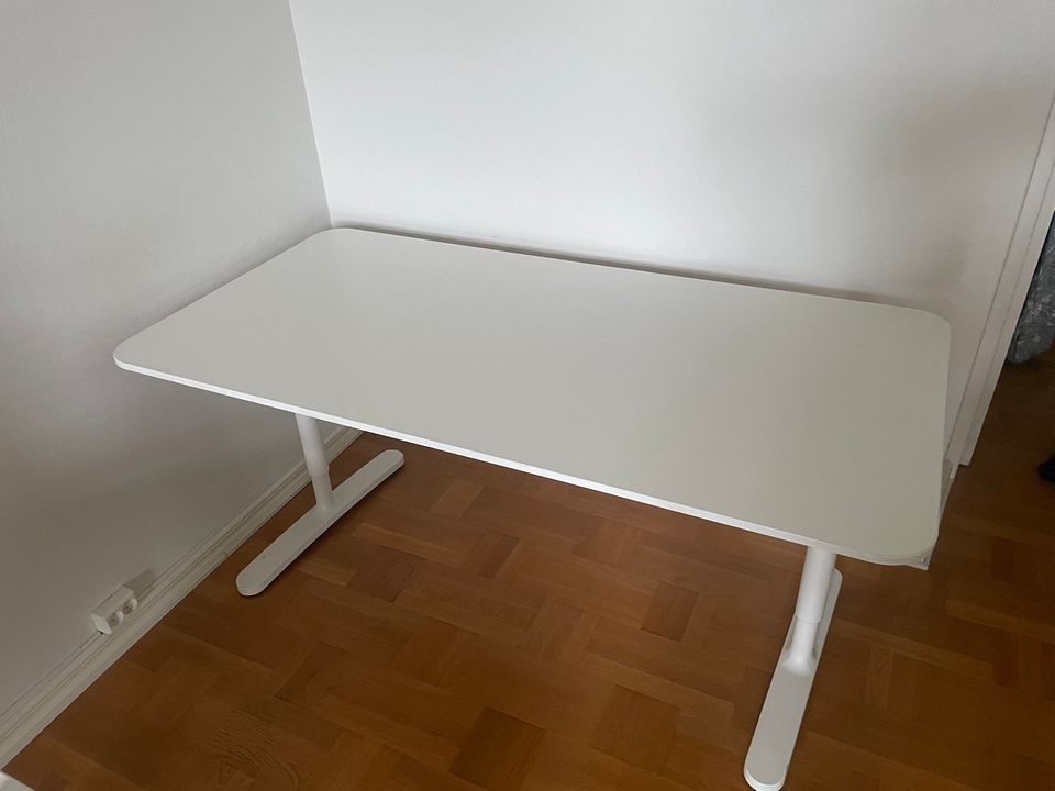 Ikea Bekant 160x80 cm työpöytä