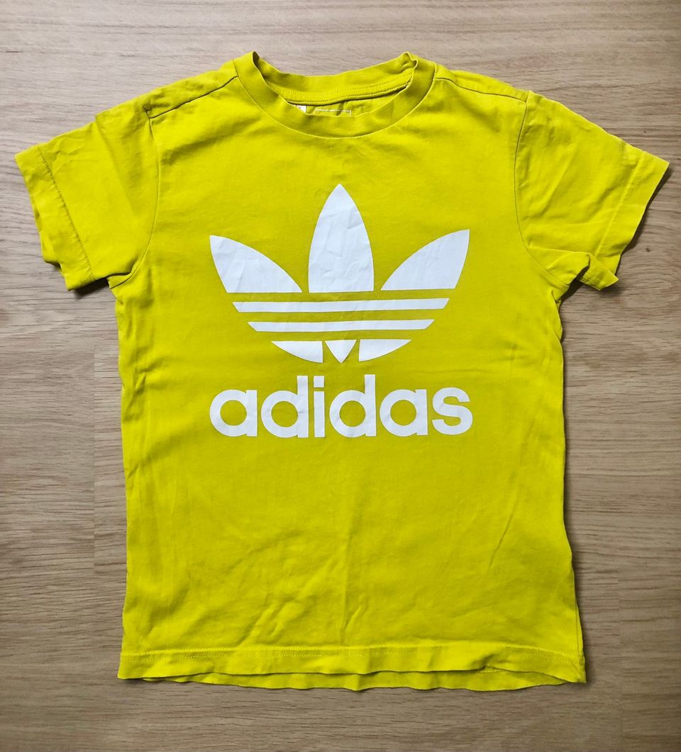 Adidas T-paita, 140