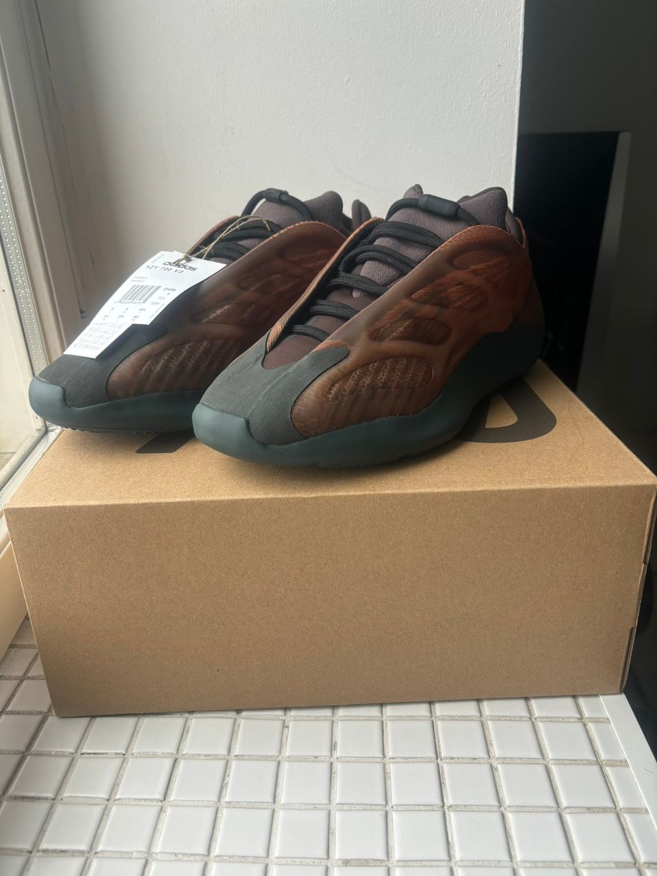 Adidas Yeezy 700 V3 Copper