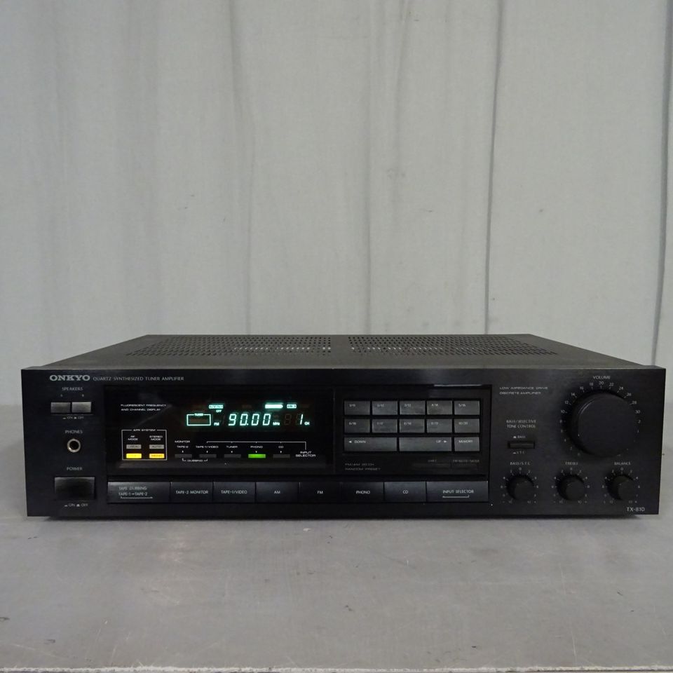 Viritinvahvistin Onkyo TX-810