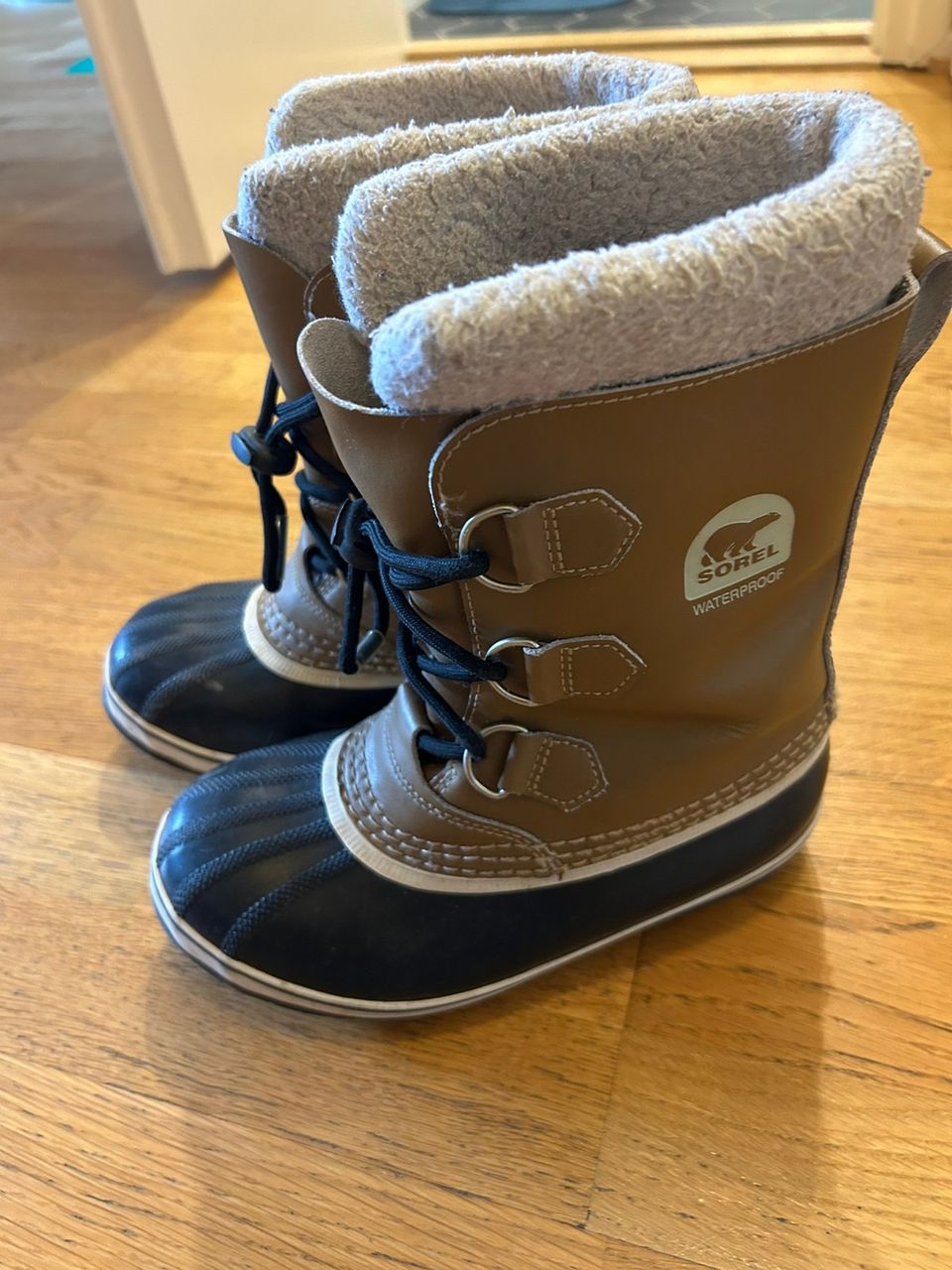 34 Sorel waterproof loskarit talvikengät