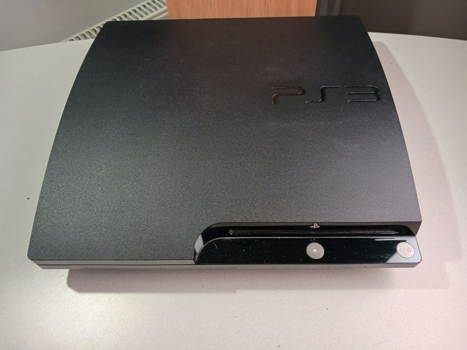 PS3 slim konsoli