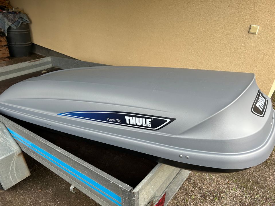 Thule Pacific 700 suksiboksi