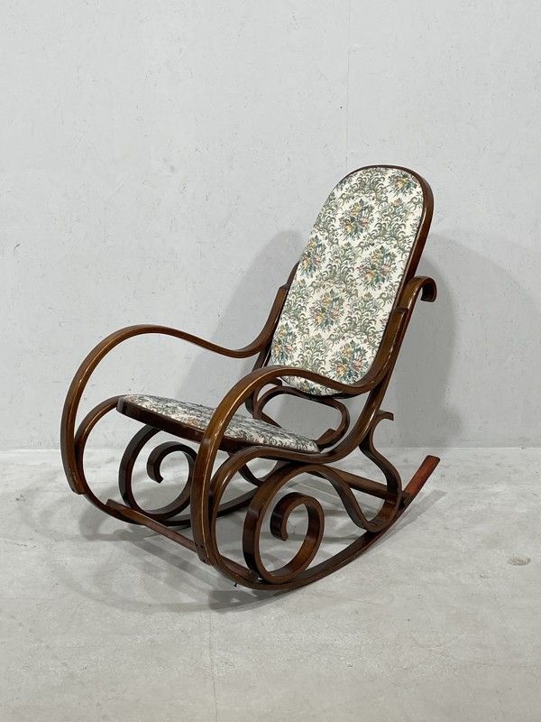 Thonet keinutuoli, 1900 luvun puoliväli