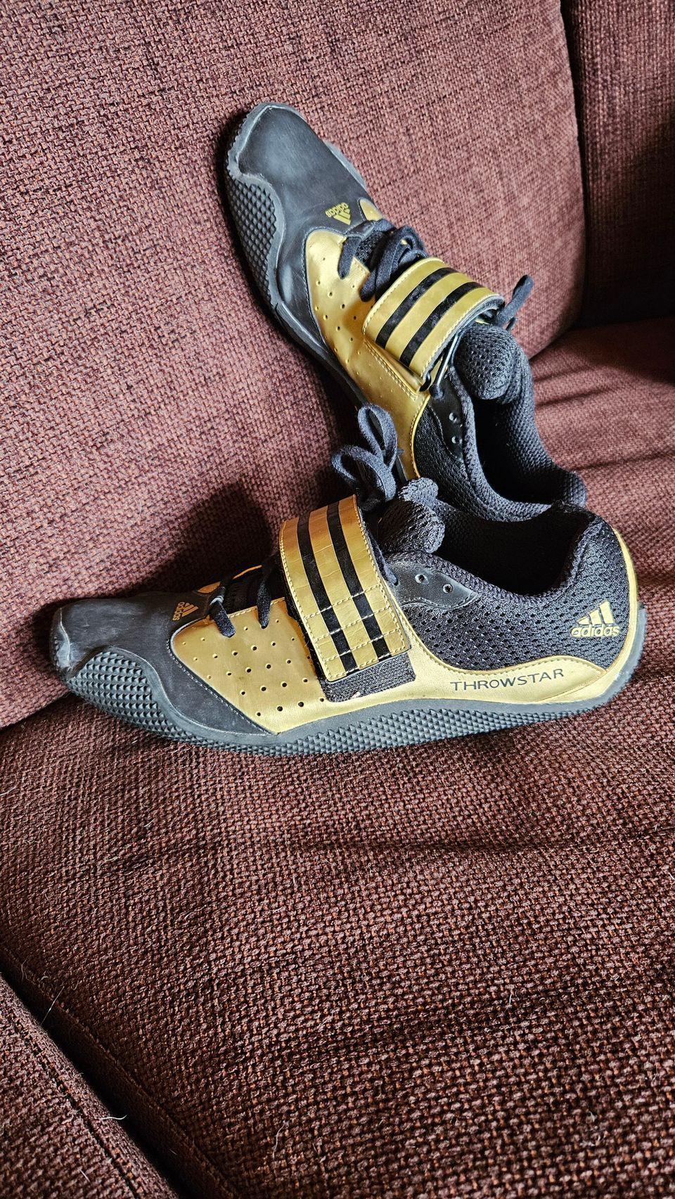 Adidas throwstar heittokenkä