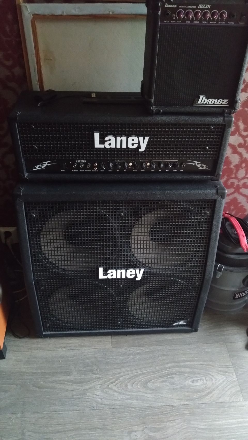 120w Laney nuppi ja kaappi