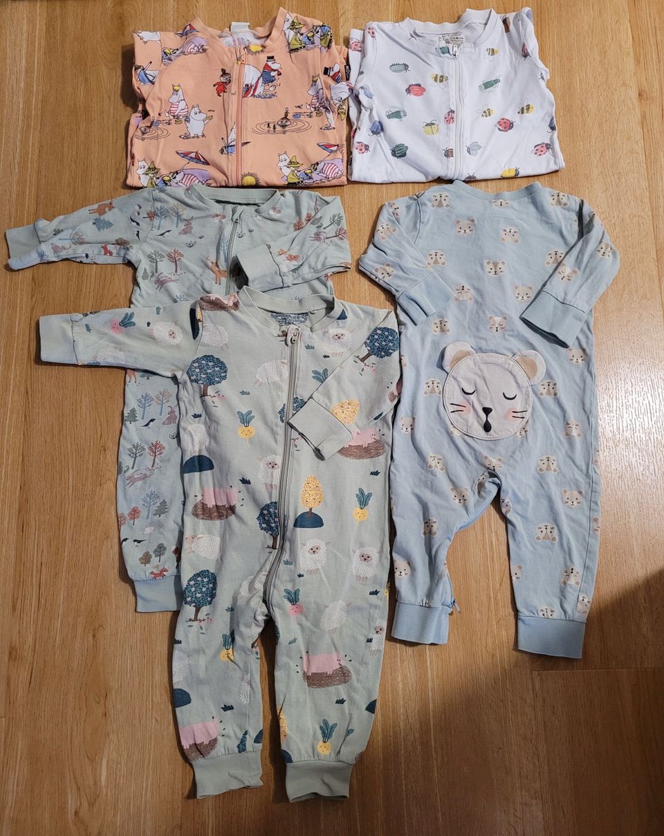 Lindex yökkärit/pyjamat koko 74 ja 80