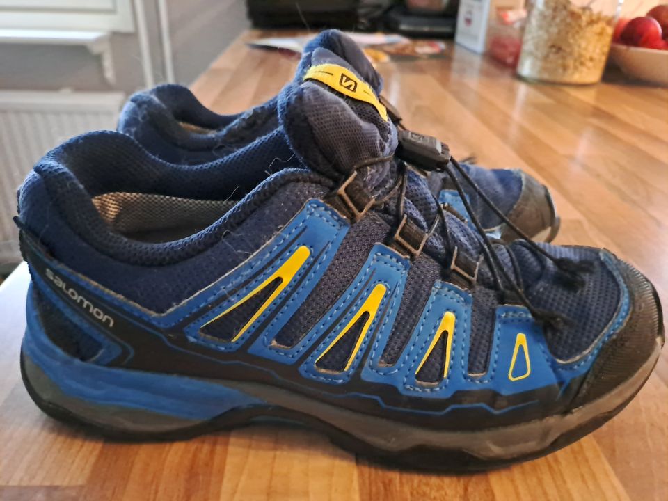 Salomon goretex kengät