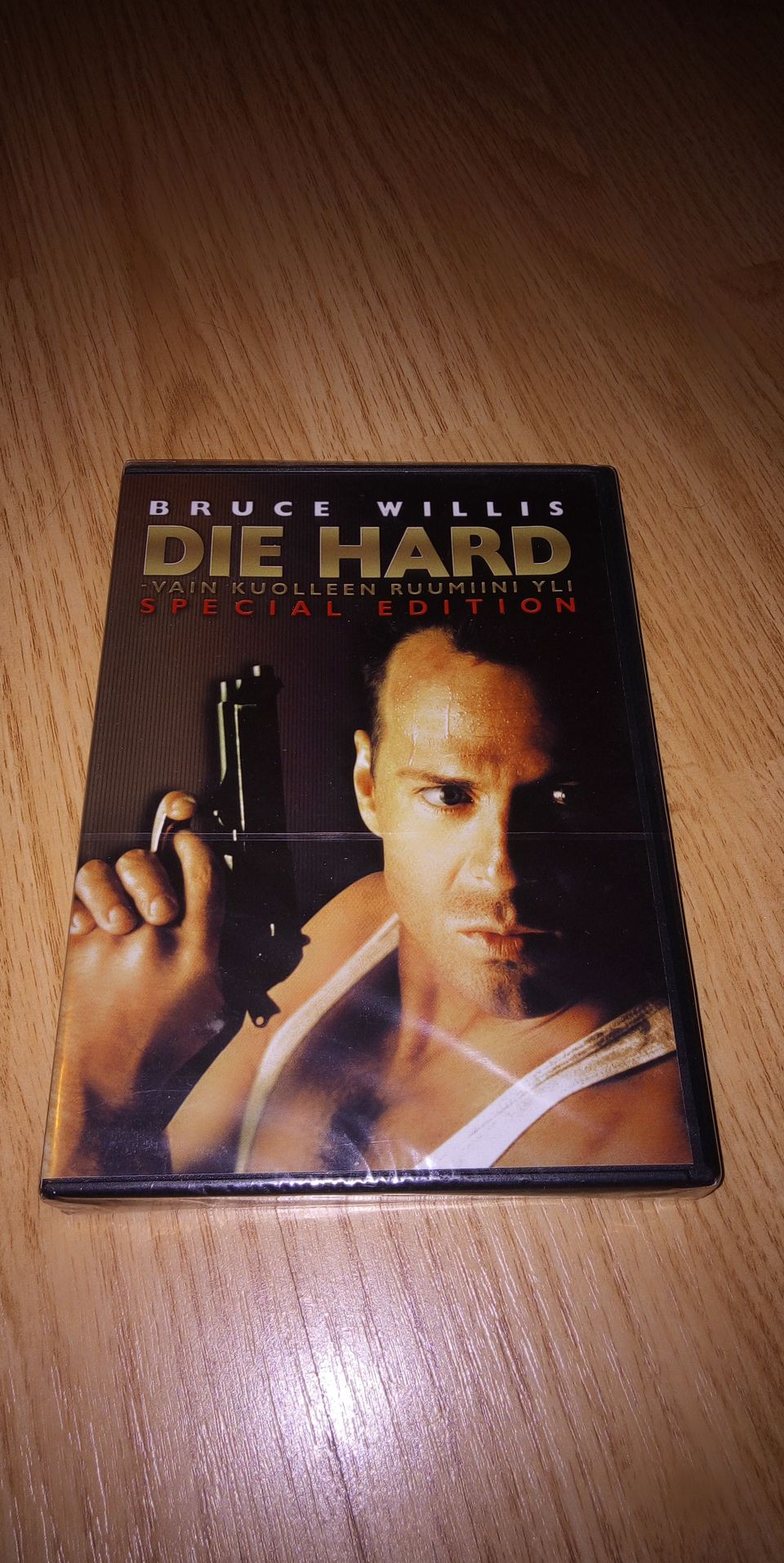 Die hard - vain kuolleen ruumiini yli special edition (uusi, suomijulkaisu)