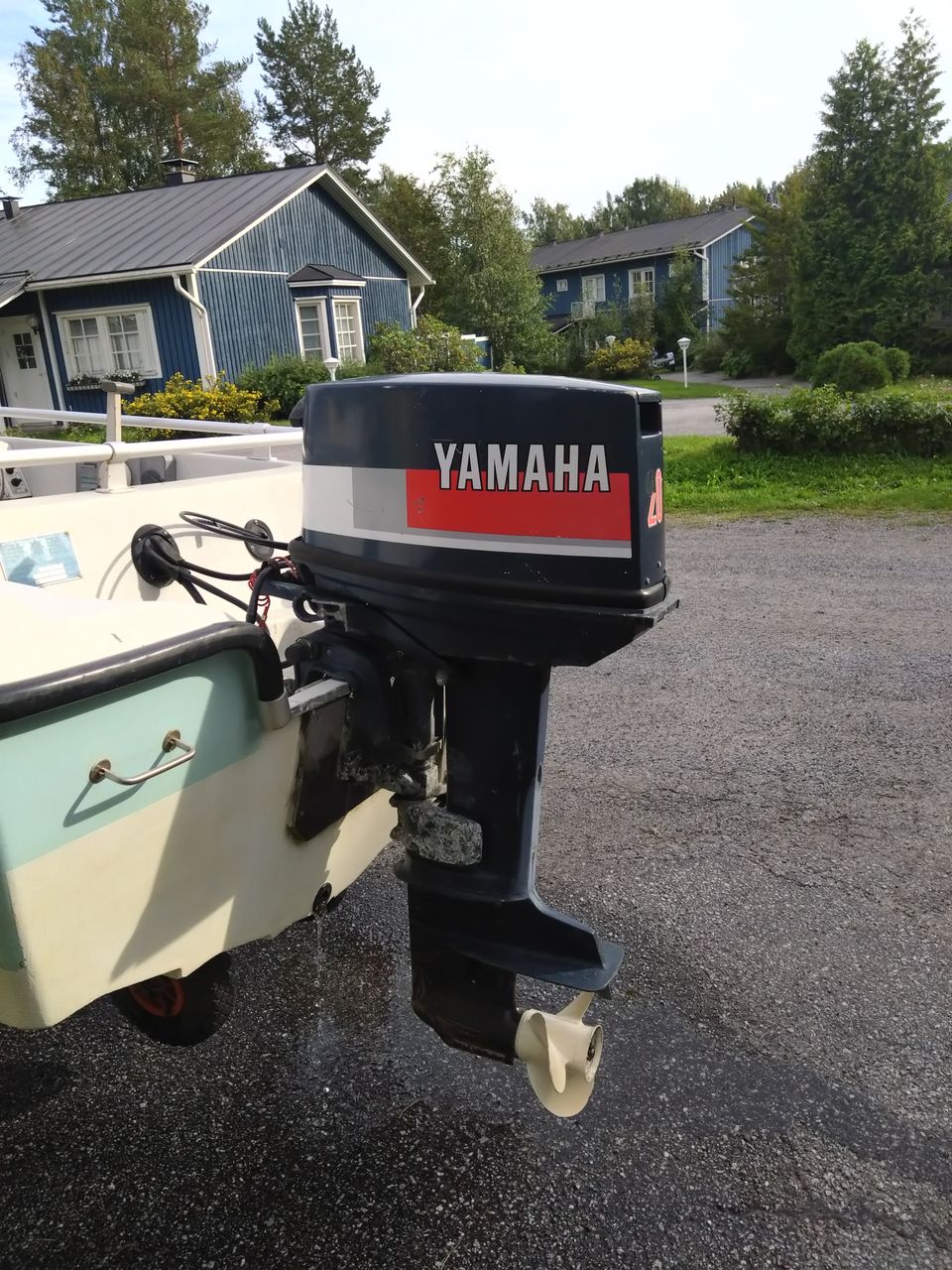 Yamaha 20cm, tankki, kaukkari, sähköstartti