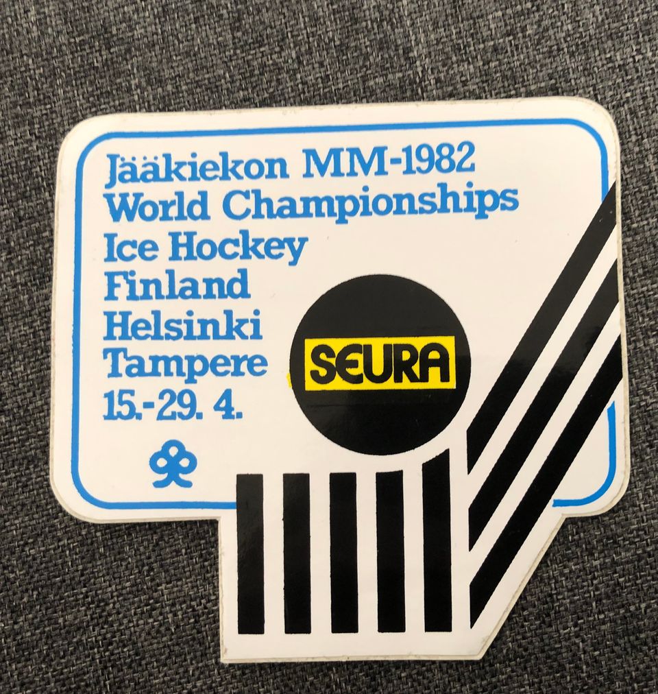 Vanha Jääkiekon MM-1982 -tarra