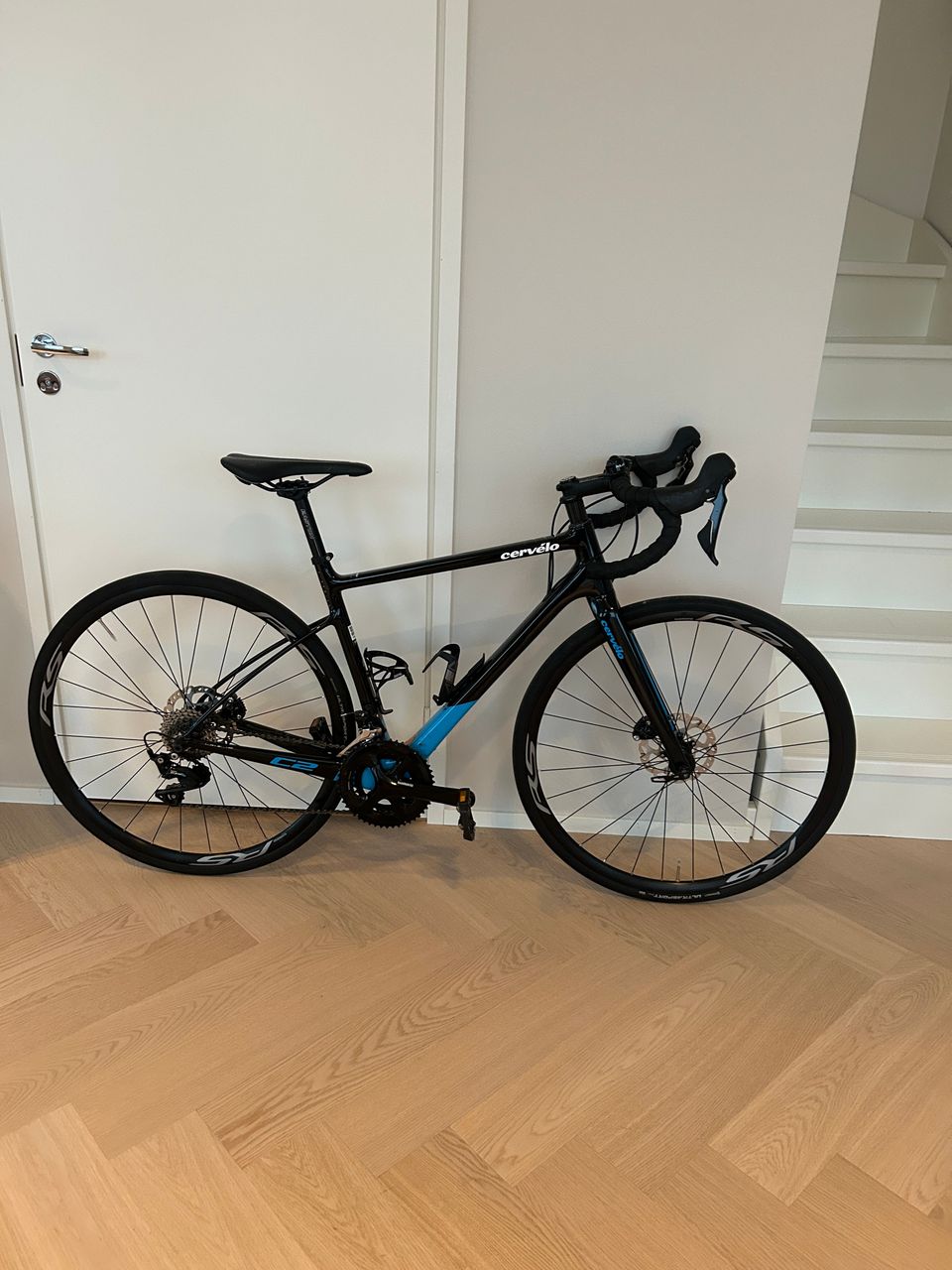 Cervelo c2 maantiepyörä