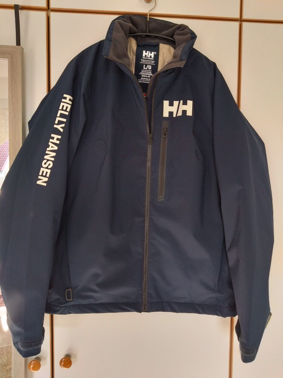 Helly Hansen kevyttoppatakki