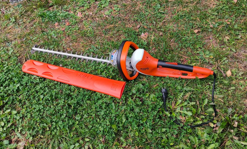 Stihl HSE 71 pensasleikkuri