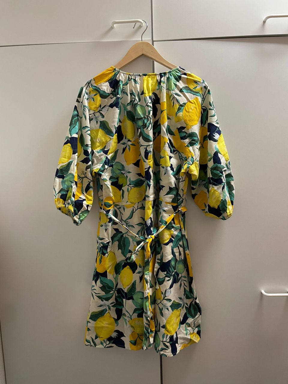 H&M kesämekko