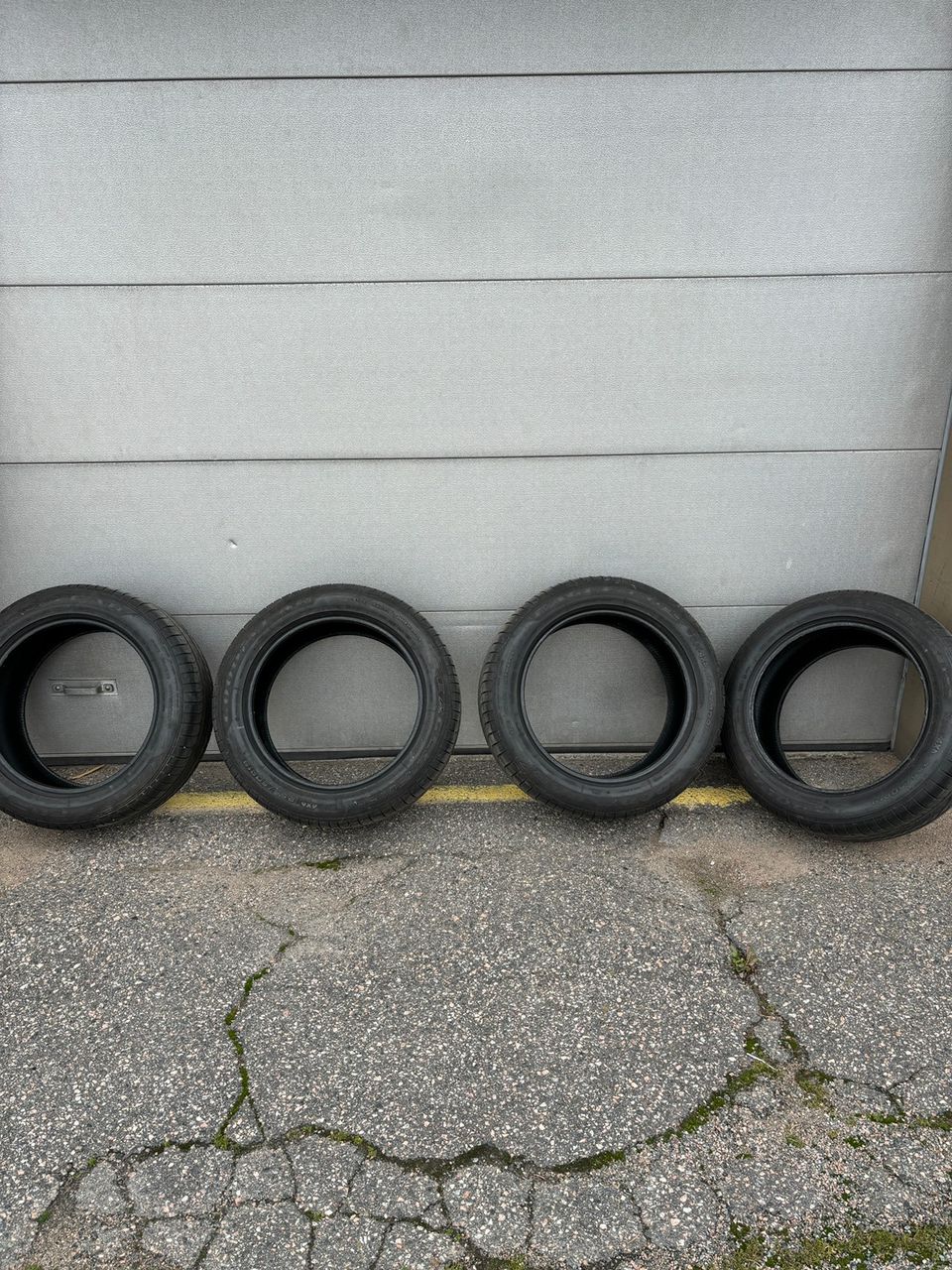 255/50R19 GoodYear RunFlat kesärenkaat