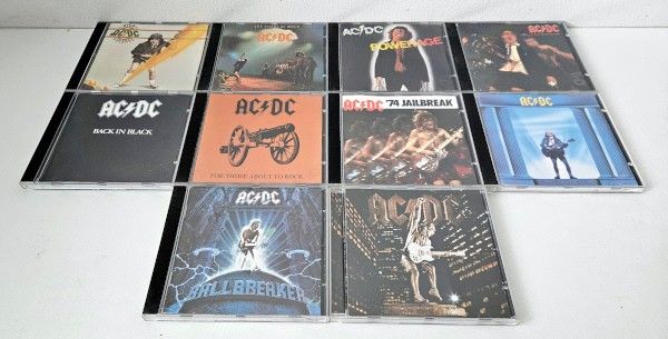 AC/DC;n CD-levyjä