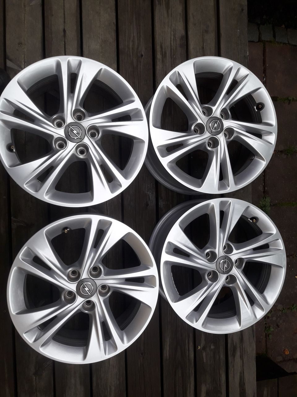 Aluvanteet Volvo, Ford 7x16" , 5x108, kr 65.1