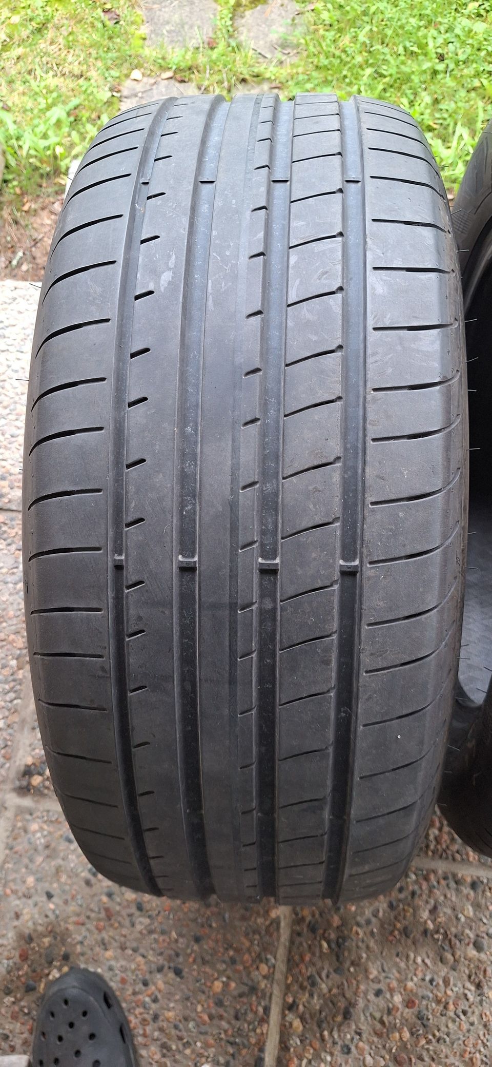 Good Year Eagle F1  255/55r18, 2 kpl