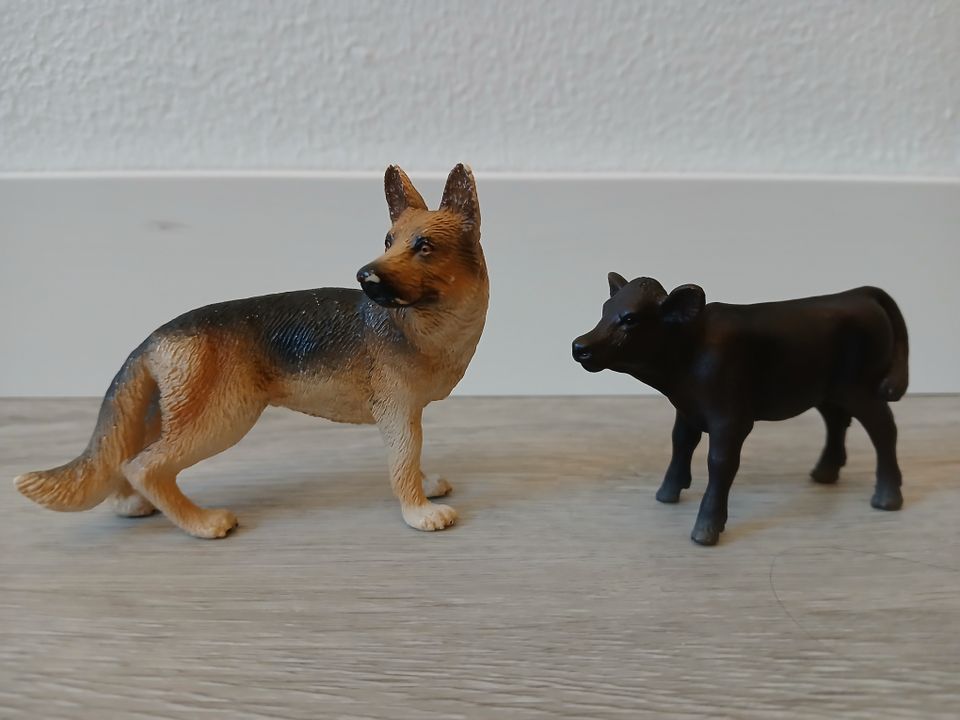 Schleich saksanpaimenkoira ja vasikka