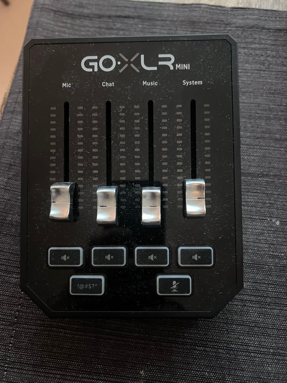 GoXLR mini -äänikortti