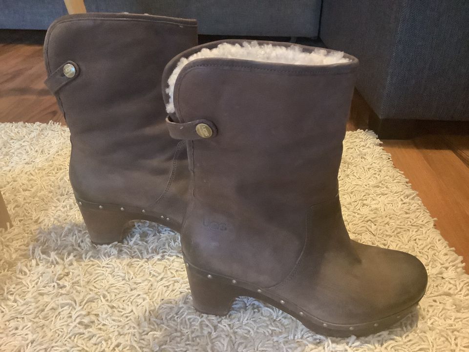 UGG talvinilkkurit