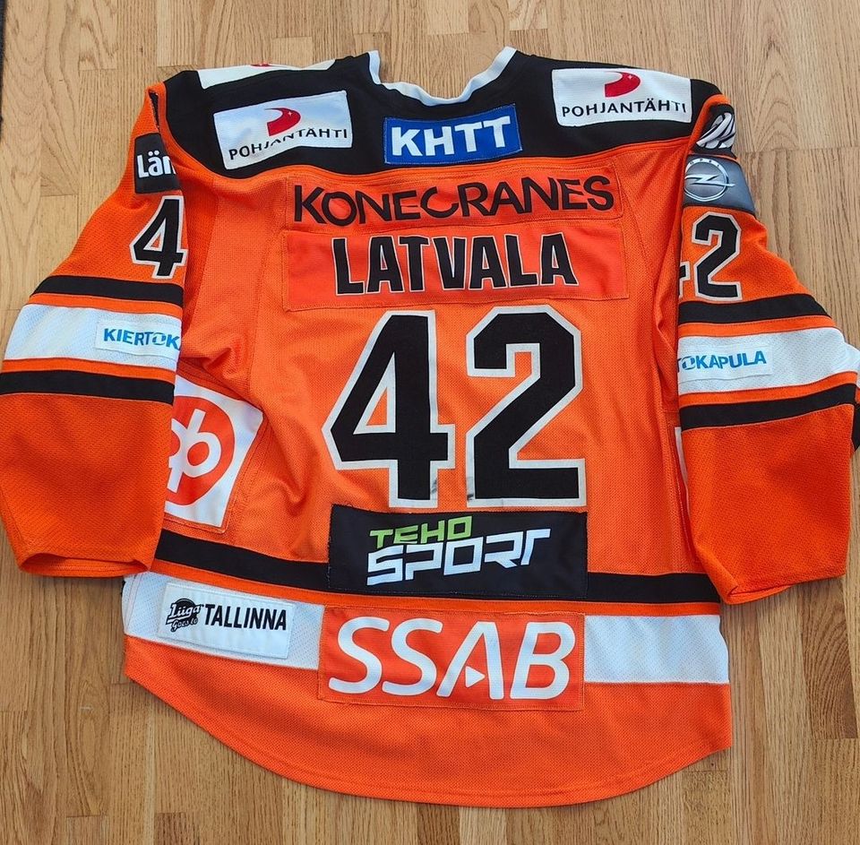 HPK - gameworn, Latvala (rookie)