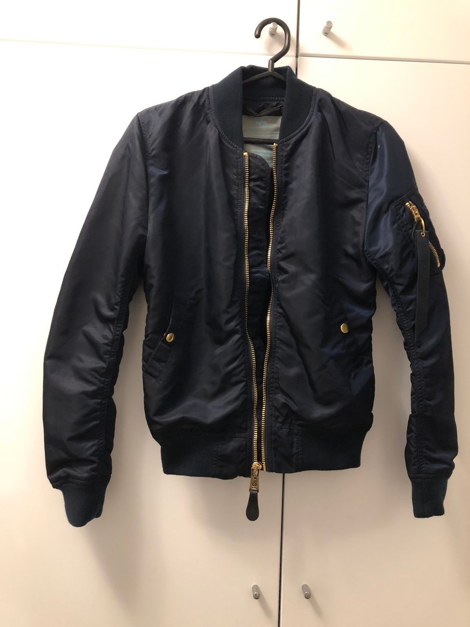 Alpha Industries bomber takki