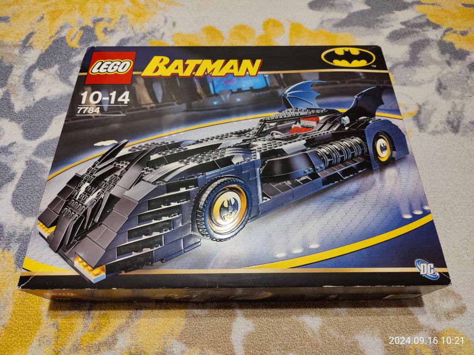 Lego Batman 7784 The Batmobile Ultimate Collectors' Edition