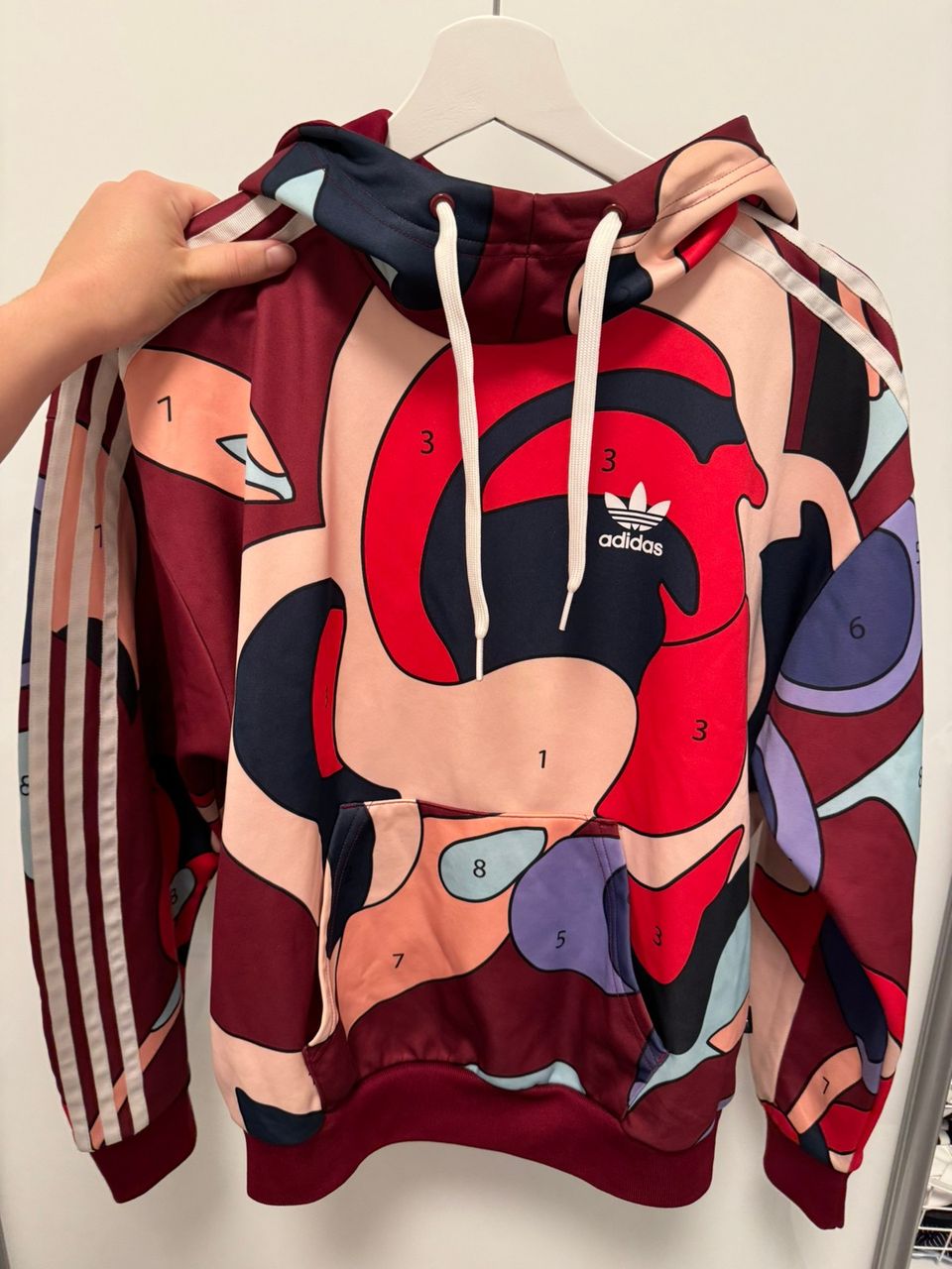 Adidas x Rita Ora huppari