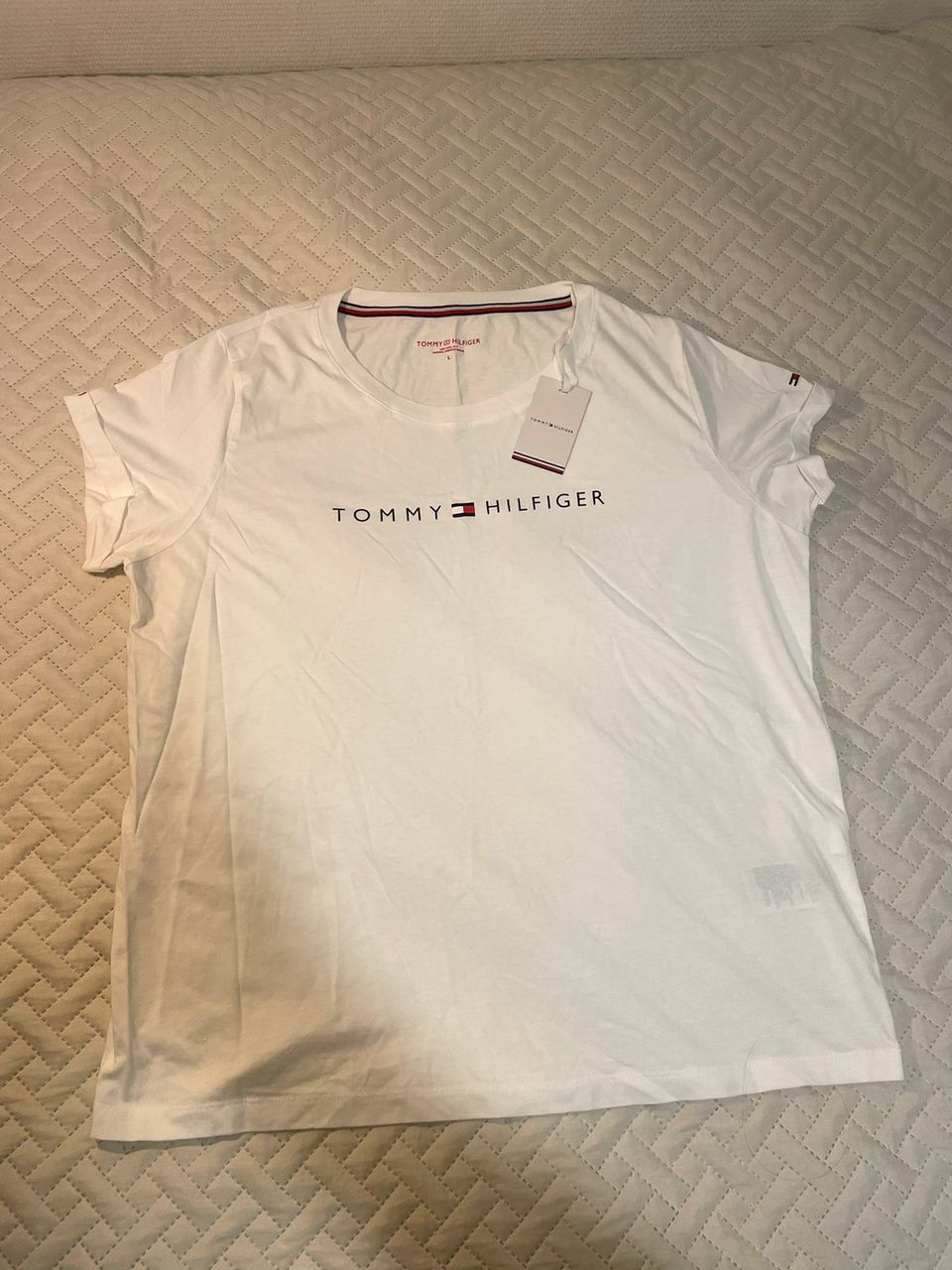 Tommy Hilfiger t-paita