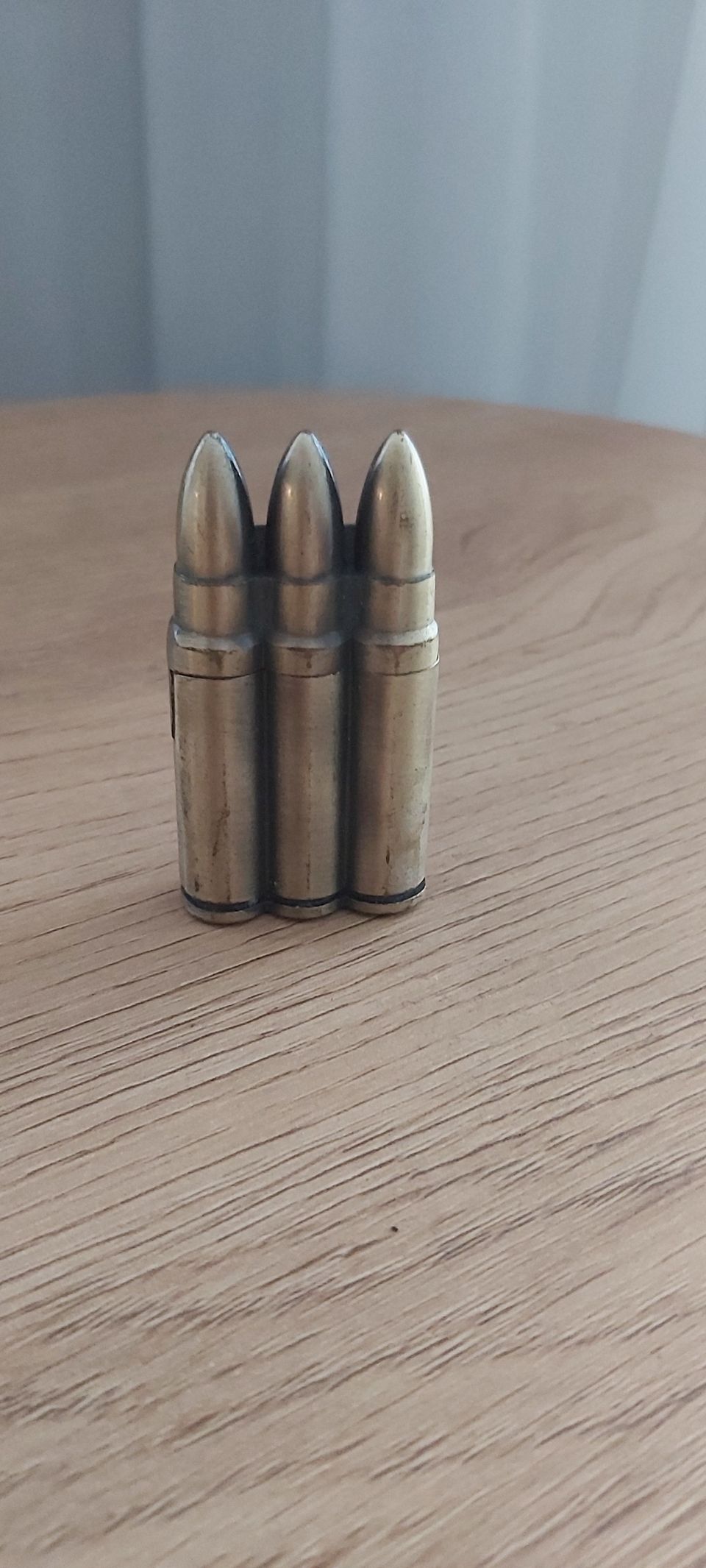 Luodinsytytin Bullet lighter