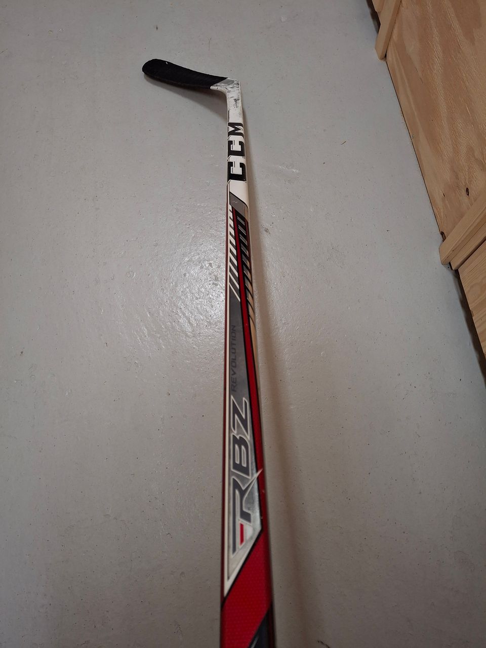 CCM RBZ Revolution (Int) flex 60 left jääkiekkomaila