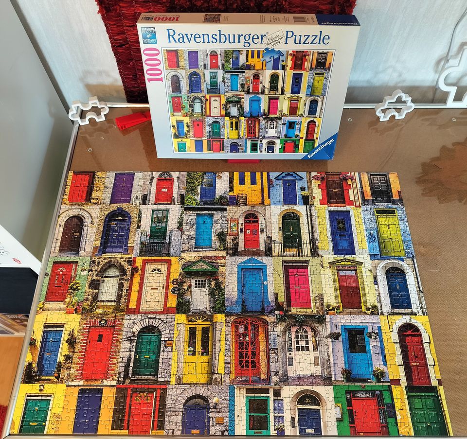 Ravensburger ovet 1000 palapeli