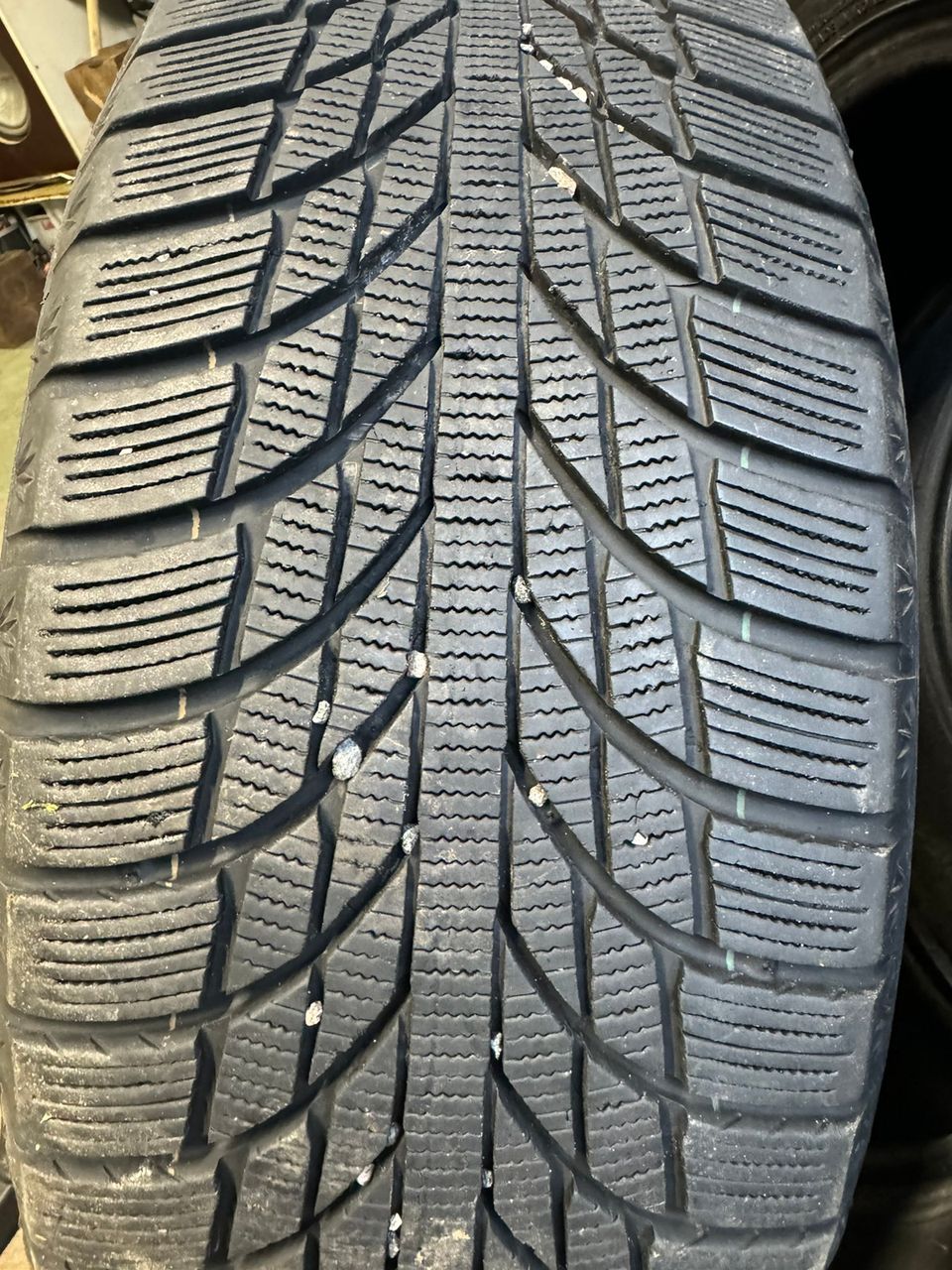 Kumho WI51 215/55r17