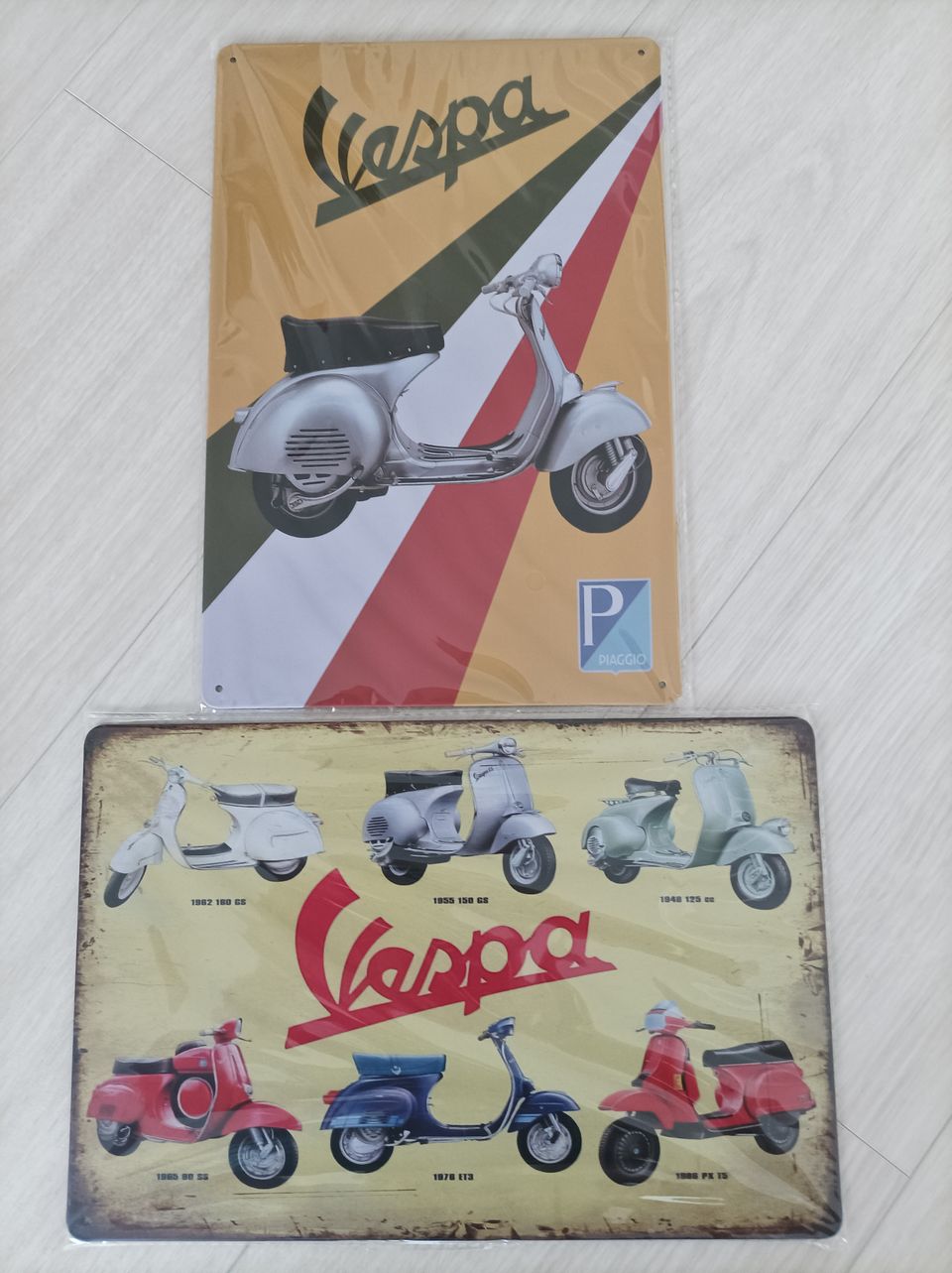 Vespa peltikyltti 2kpl